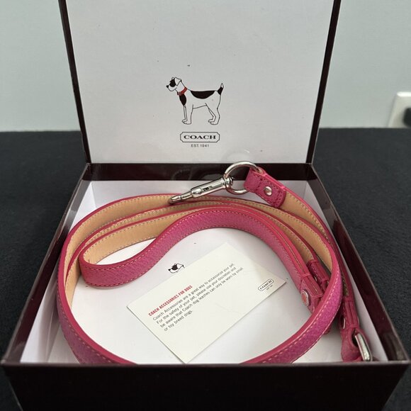 Pink Coach Dog Collar and Leash - Picture 9 of 11